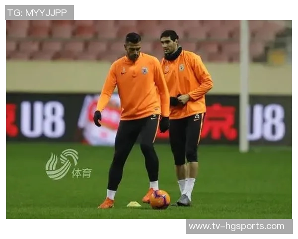 球队主持人点评夏普表现犹豫被大洛封盖显得格外悲哀 球队主持人点评夏普表现犹豫被大洛封盖显得格外悲哀