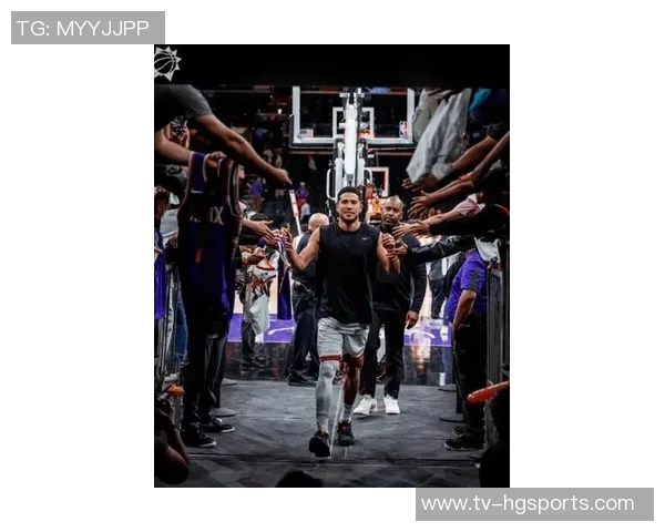 布克表示太阳队焕然一新全队已将上赛季的遗憾抛诸脑后